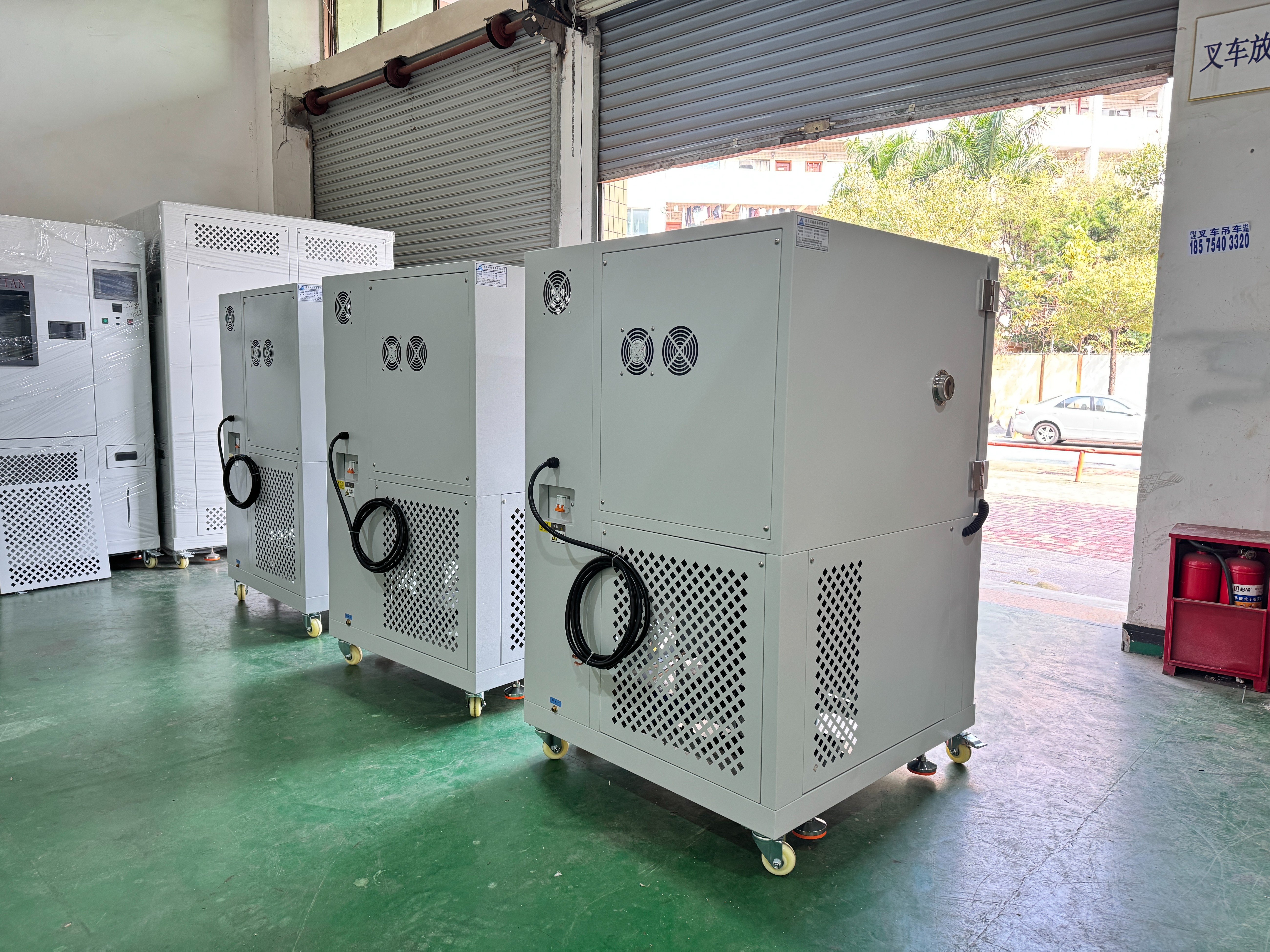 冷热冲击试验箱：为汽车零部件铸就坚固 “铠甲